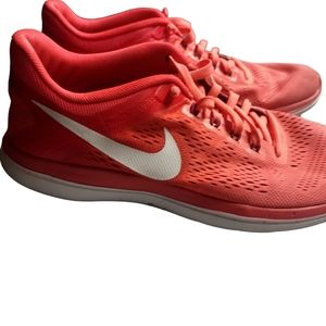 Euc ladies Nike flex